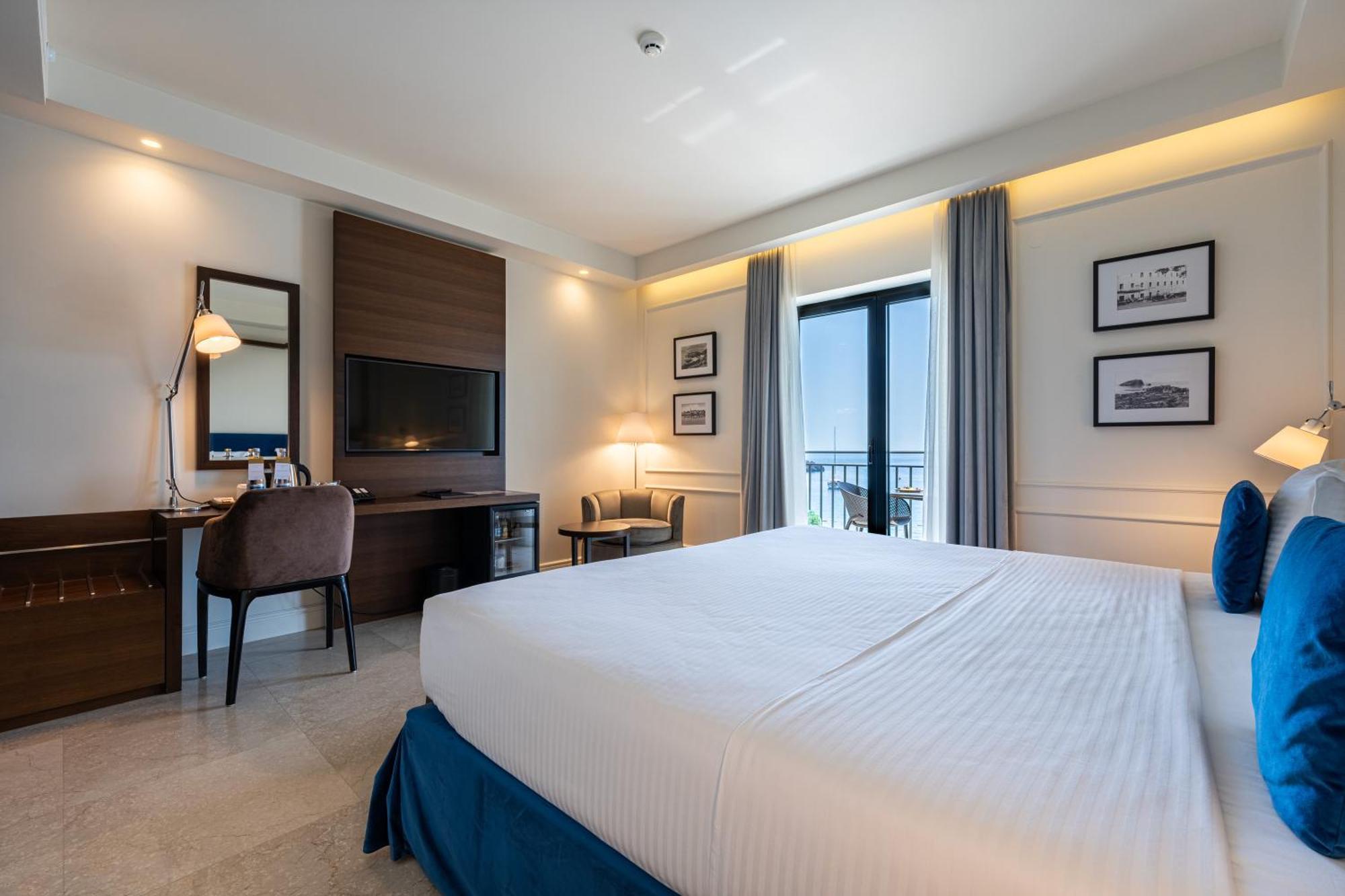 Hotel California By Aycon (Adults Only) Sveti Stefan Exteriör bild