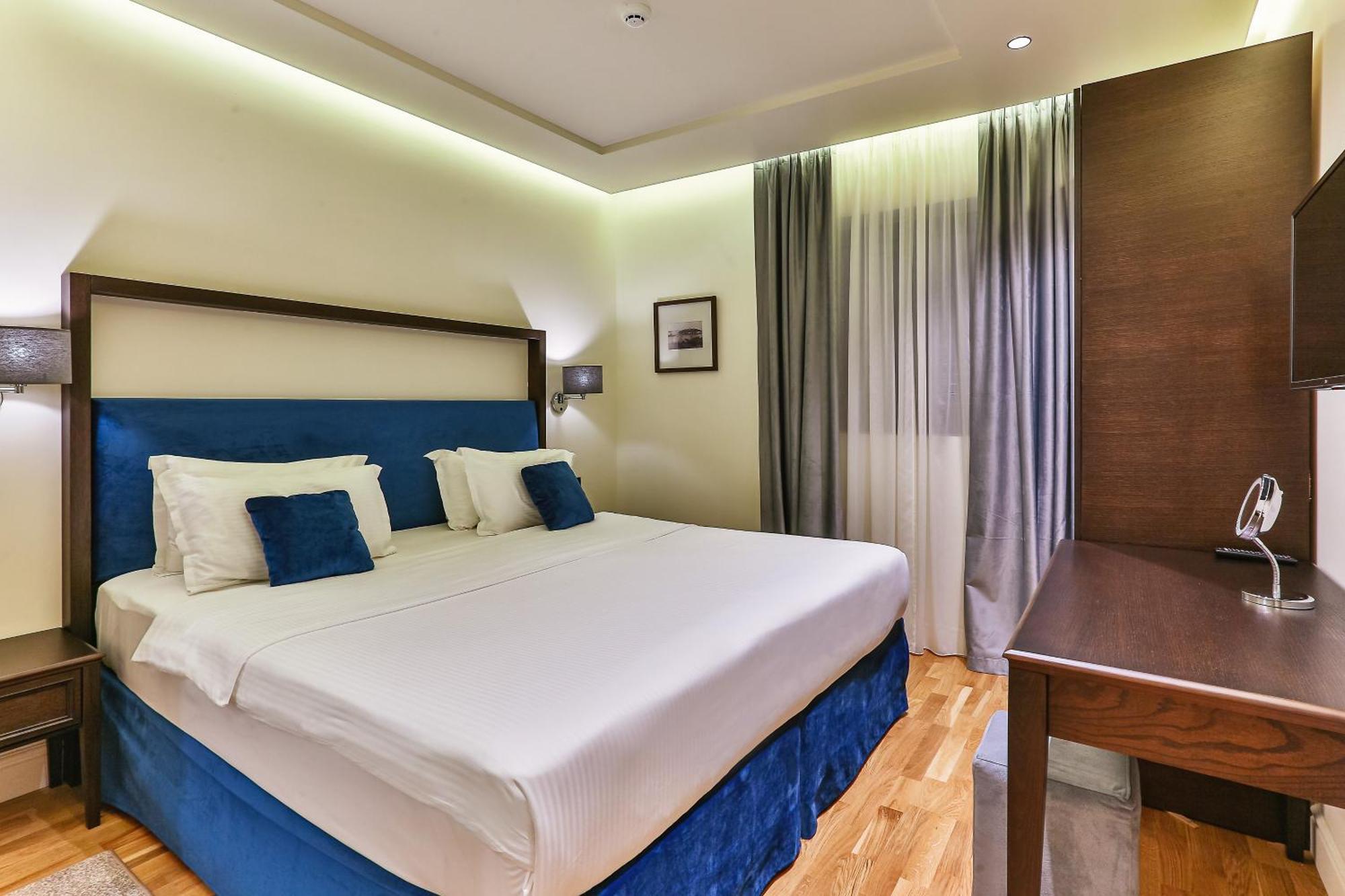 Hotel California By Aycon (Adults Only) Sveti Stefan Rum bild